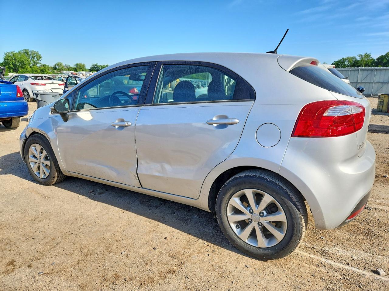 2015 Kia Rio 5-door Ex Silver vin: KNADN5A35F6435477