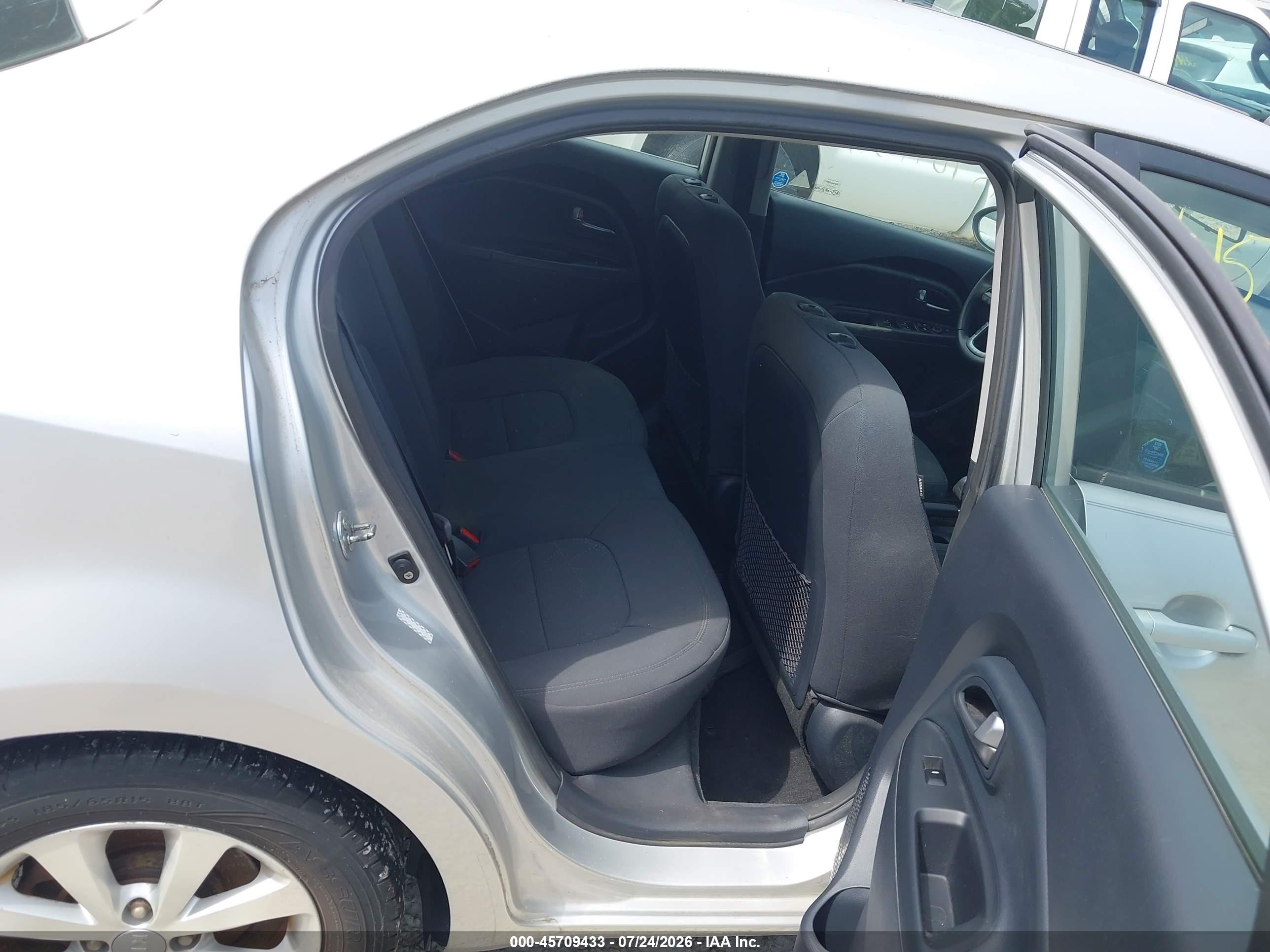 2013 Kia Rio Ex Silver vin: KNADN5A37D6191683