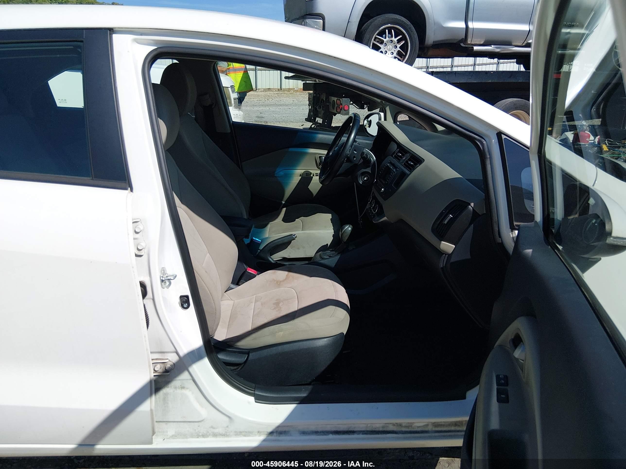 2014 Kia Rio Ex White vin: KNADN5A37E6355404
