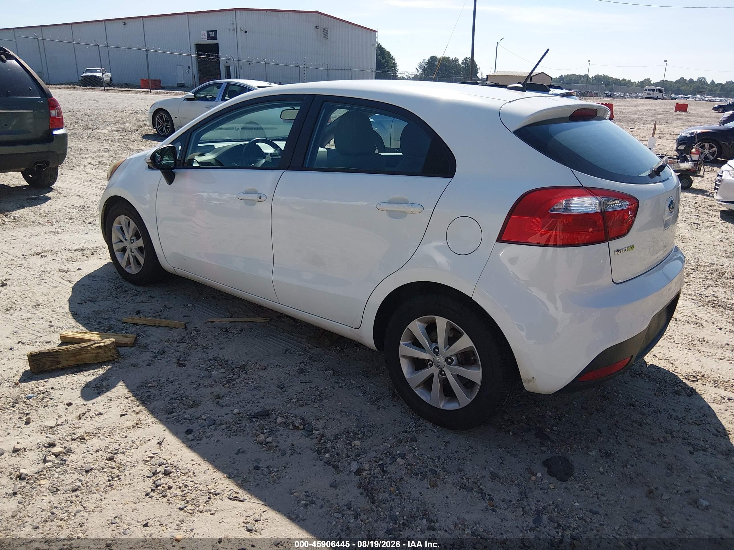2014 Kia Rio Ex White vin: KNADN5A37E6355404