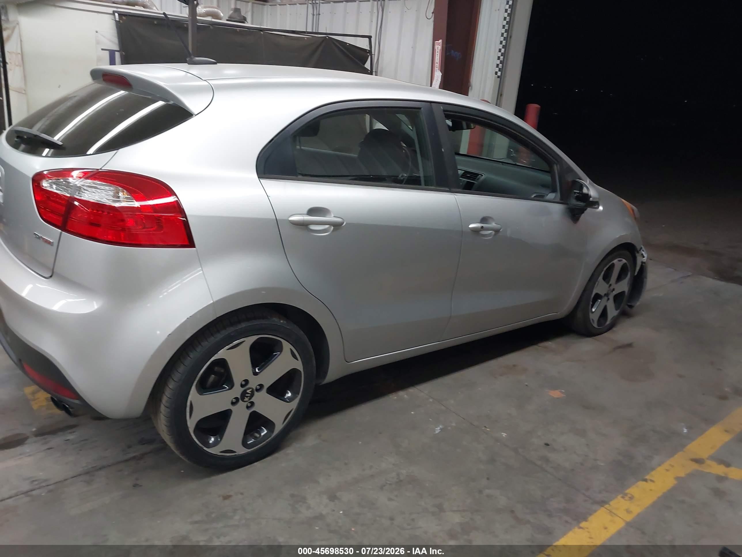 2015 Kia Rio Sx Silver vin: KNADN5A37F6458419