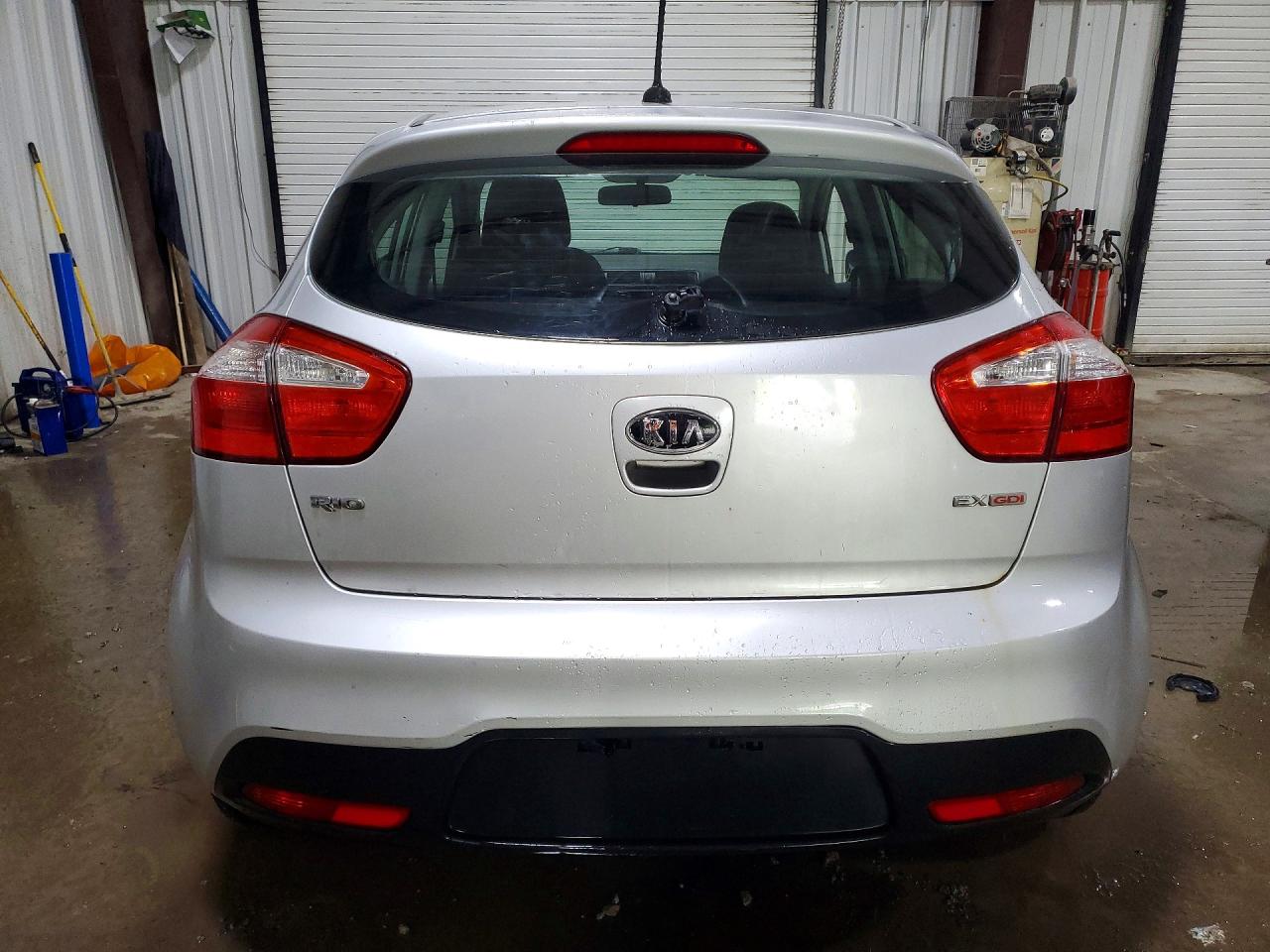 2012 Kia Rio 5-door Ex Silver vin: KNADN5A39C6032467
