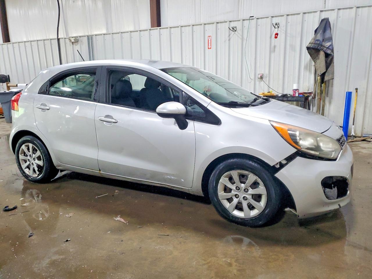 2012 Kia Rio 5-door Ex Silver vin: KNADN5A39C6032467