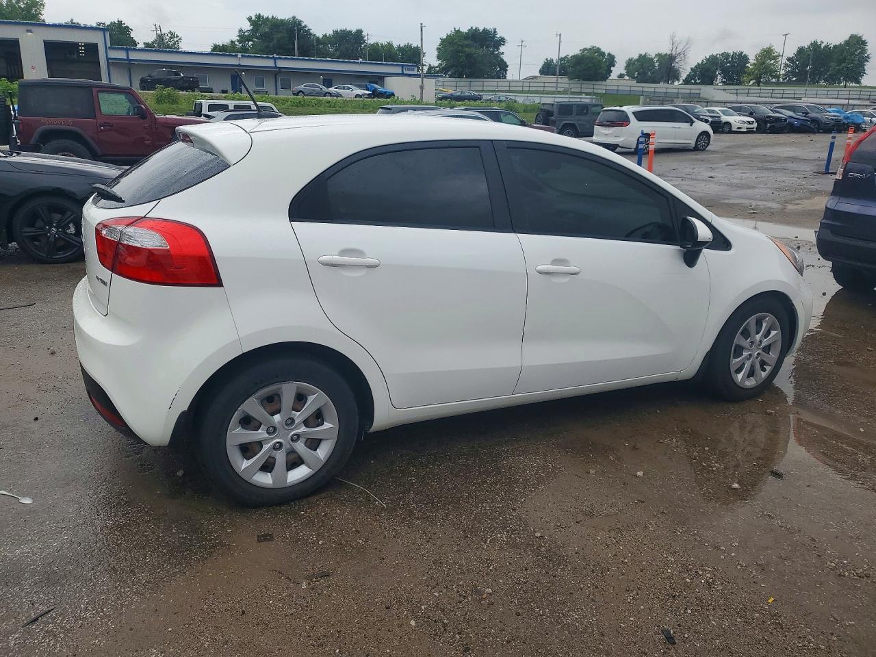 2012 Kia Rio 5-door Ex White vin: KNADN5A39C6054713