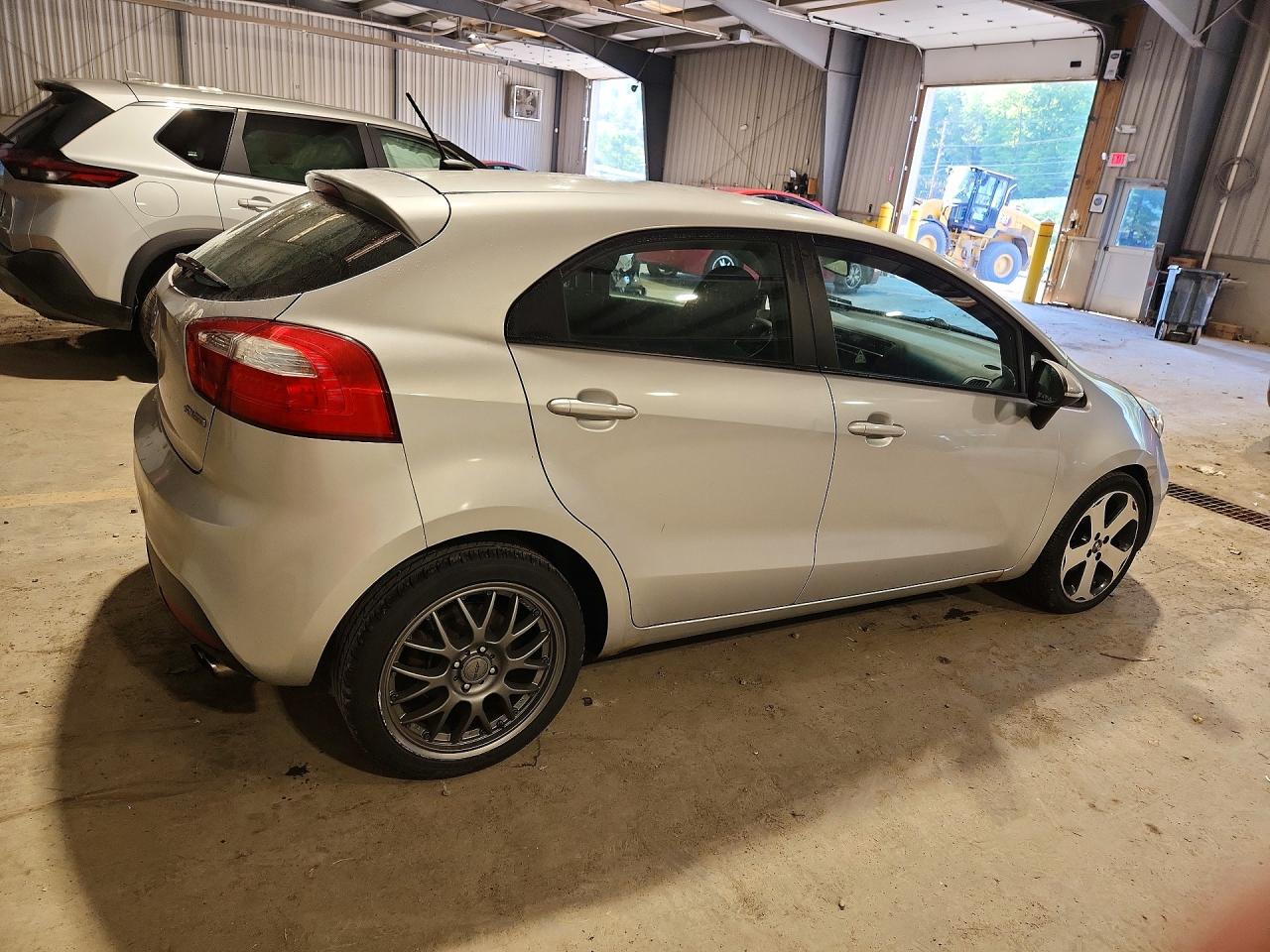 2012 Kia Rio 5-door Sx Silver vin: KNADN5A39C6064786