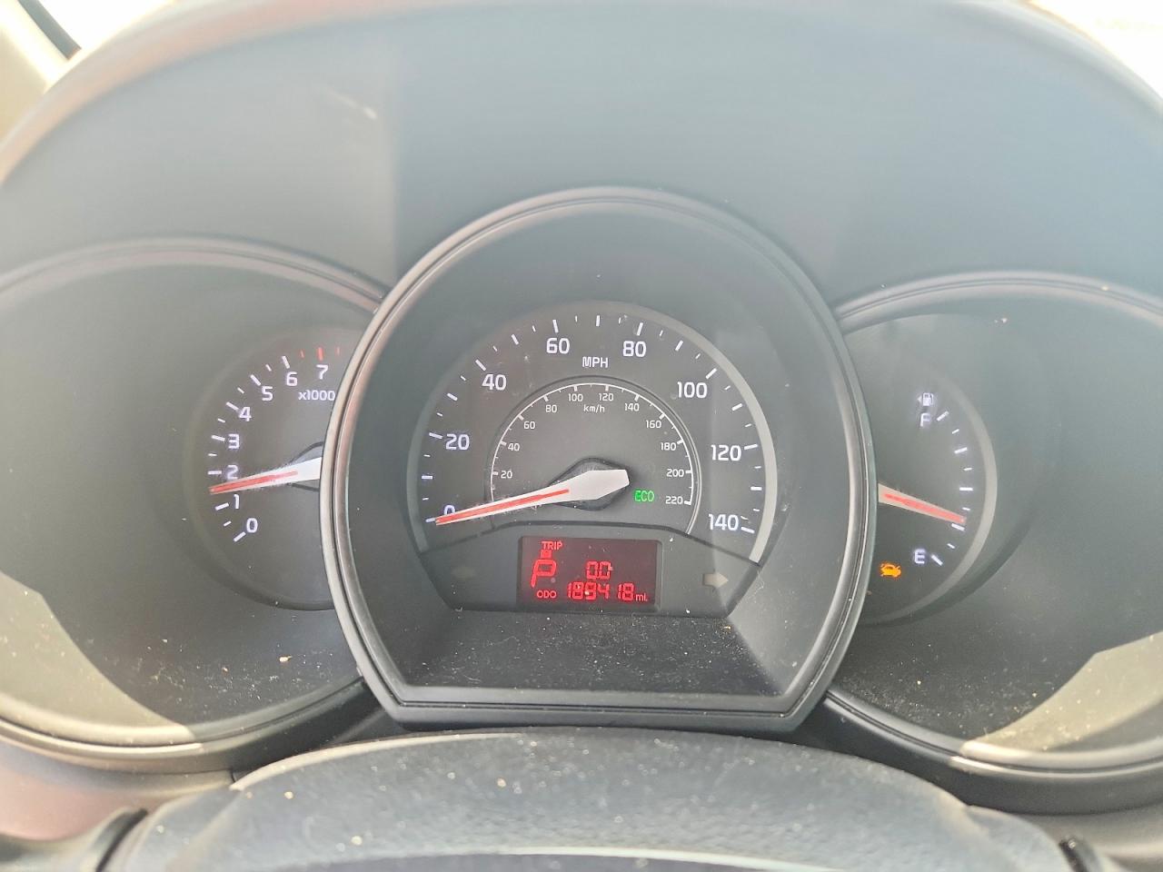 2013 Kia Rio 5-door Ex White vin: KNADN5A39D6132408