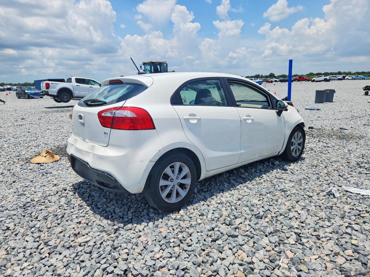 2013 Kia Rio 5-door Ex White vin: KNADN5A39D6132408