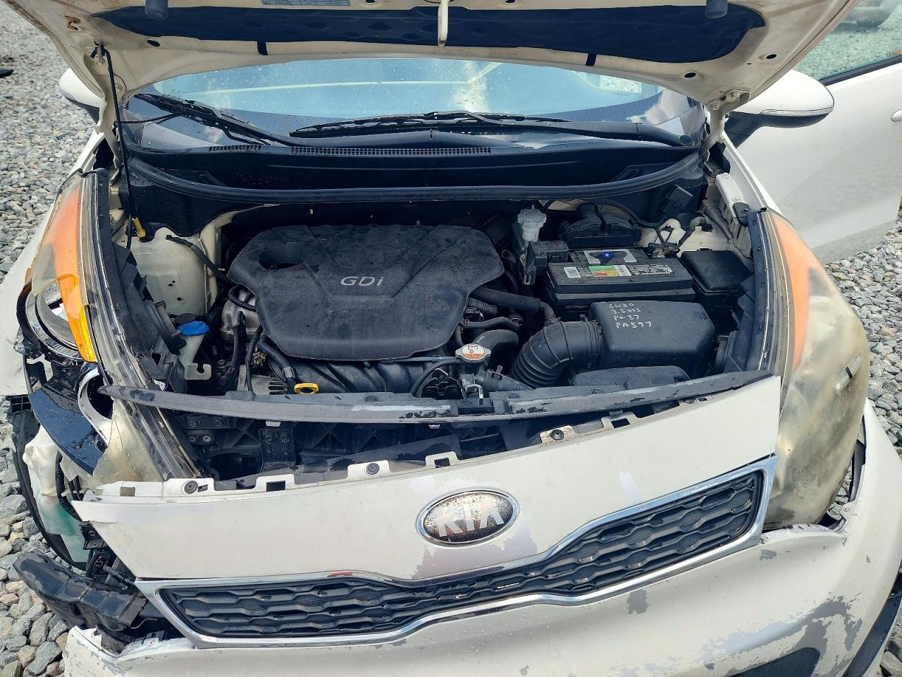 2013 Kia Rio 5-door Ex White vin: KNADN5A39D6132408
