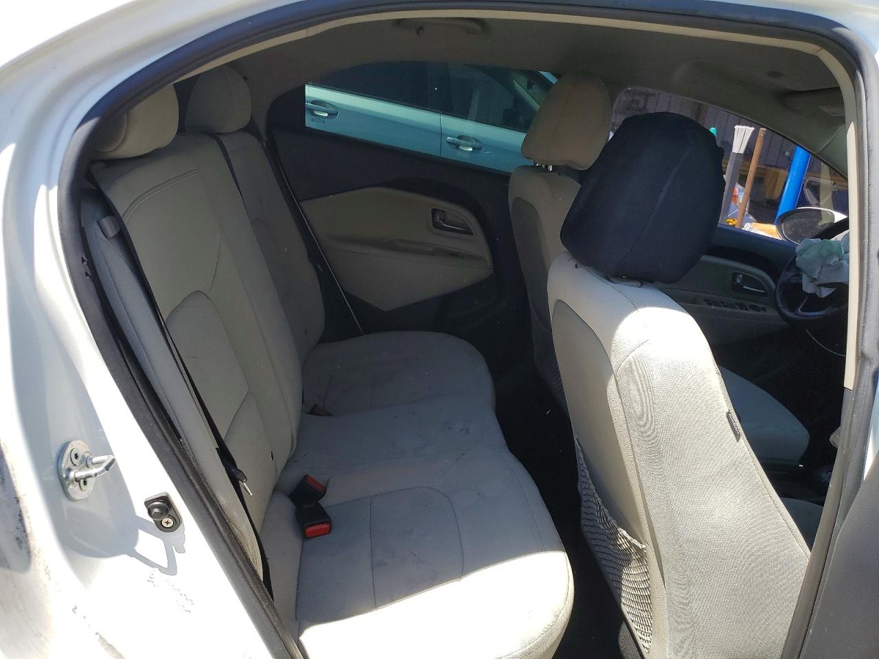 2013 Kia Rio White vin: KNADN5A39D6137463