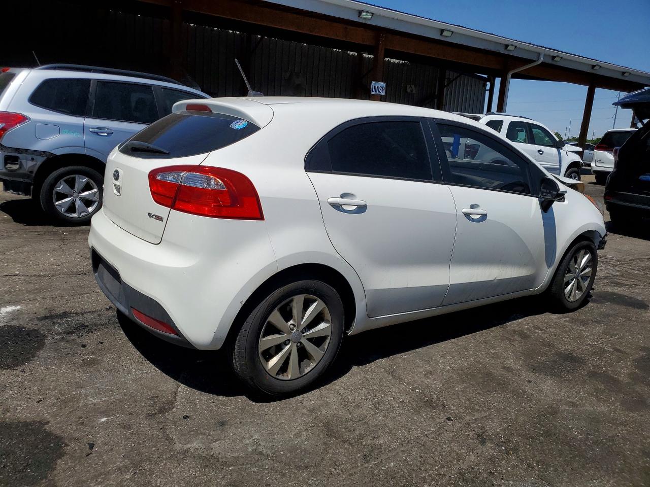 2013 Kia Rio White vin: KNADN5A39D6137463