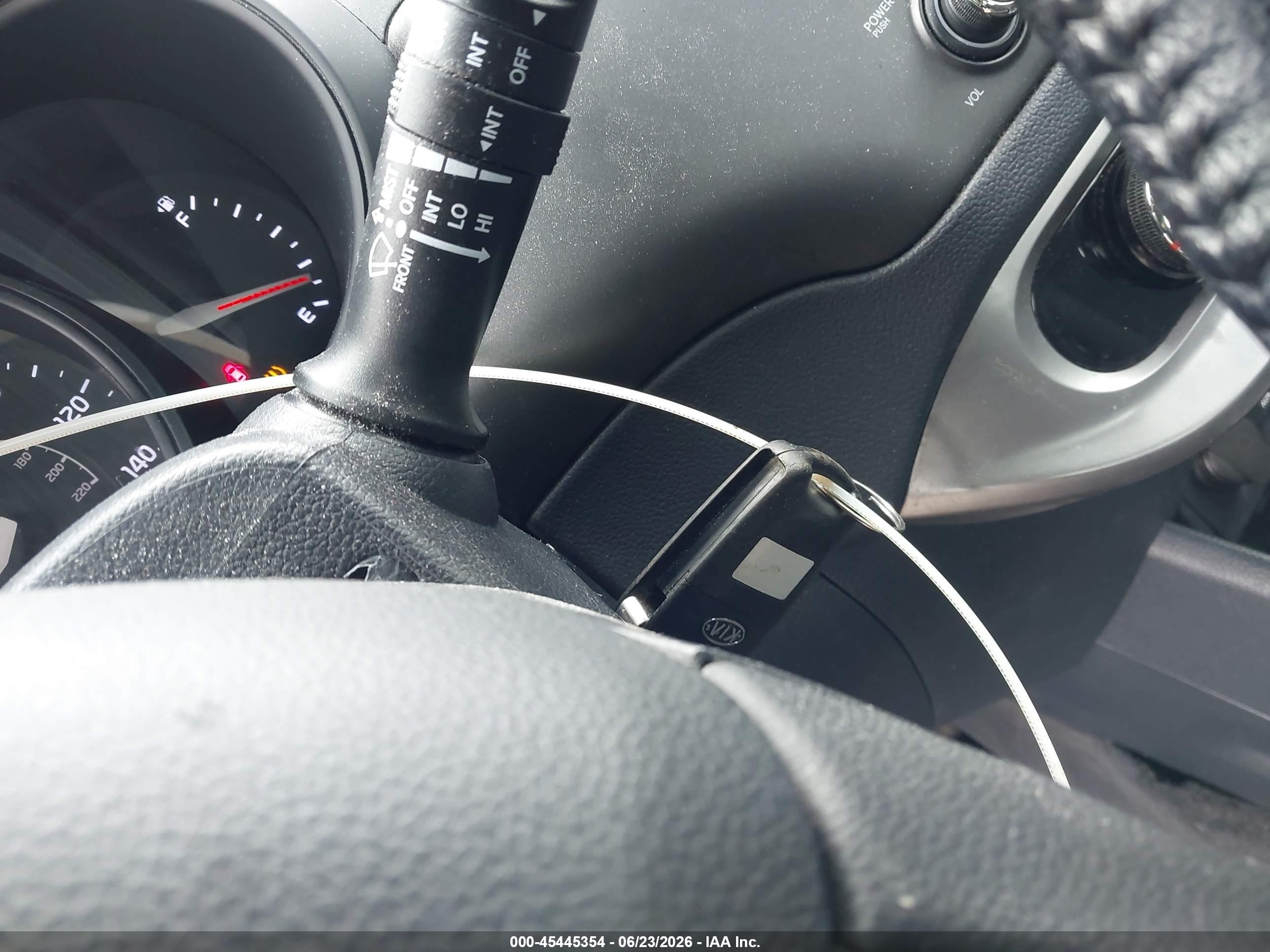 2013 Kia Rio Ex White vin: KNADN5A39D6176716