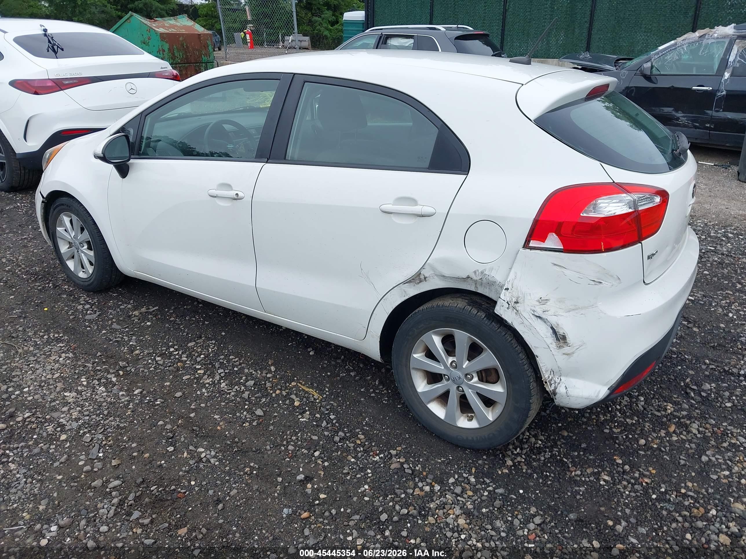 2013 Kia Rio Ex White vin: KNADN5A39D6176716