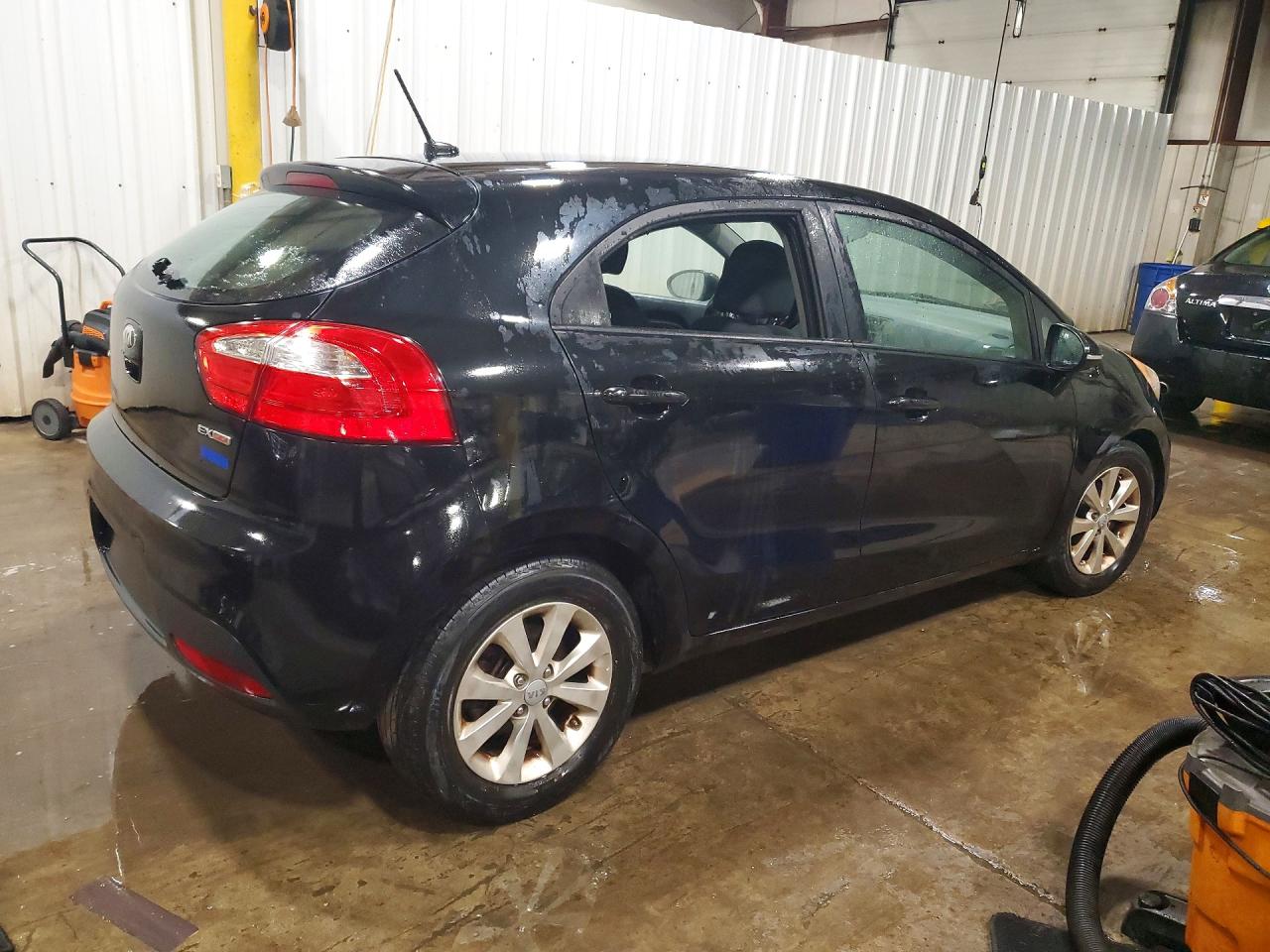 2013 Kia Rio 5-door Ex Black vin: KNADN5A39D6299805