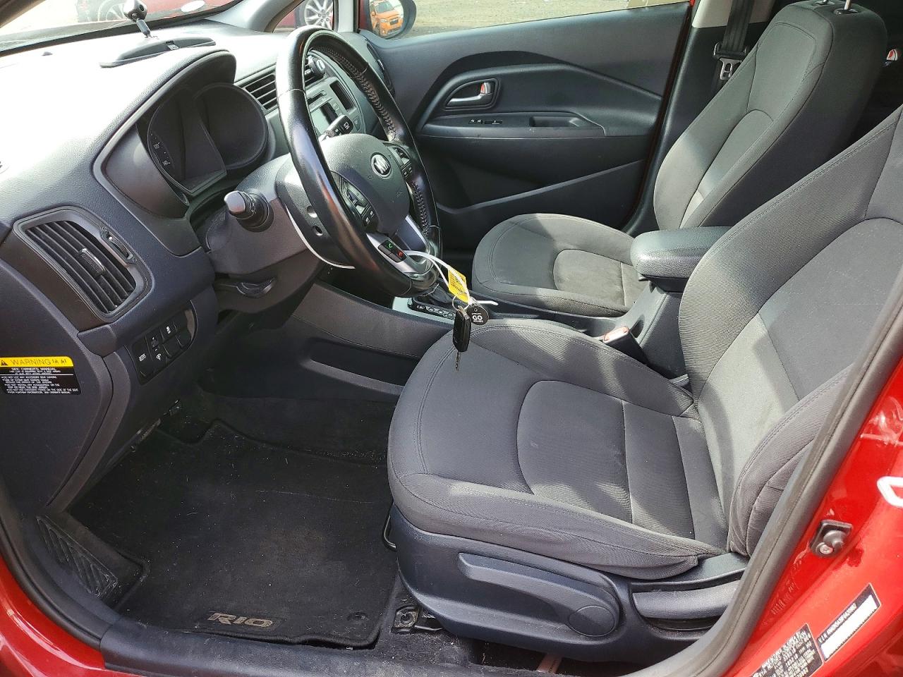 2015 Kia Rio 5-door Ex Red vin: KNADN5A39F6420982