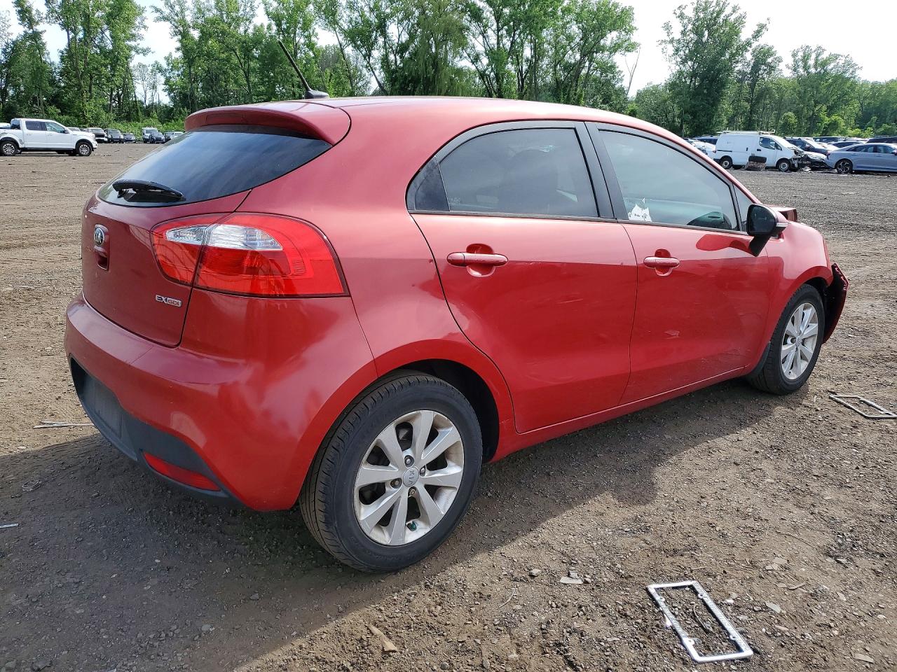 2015 Kia Rio 5-door Ex Red vin: KNADN5A39F6420982