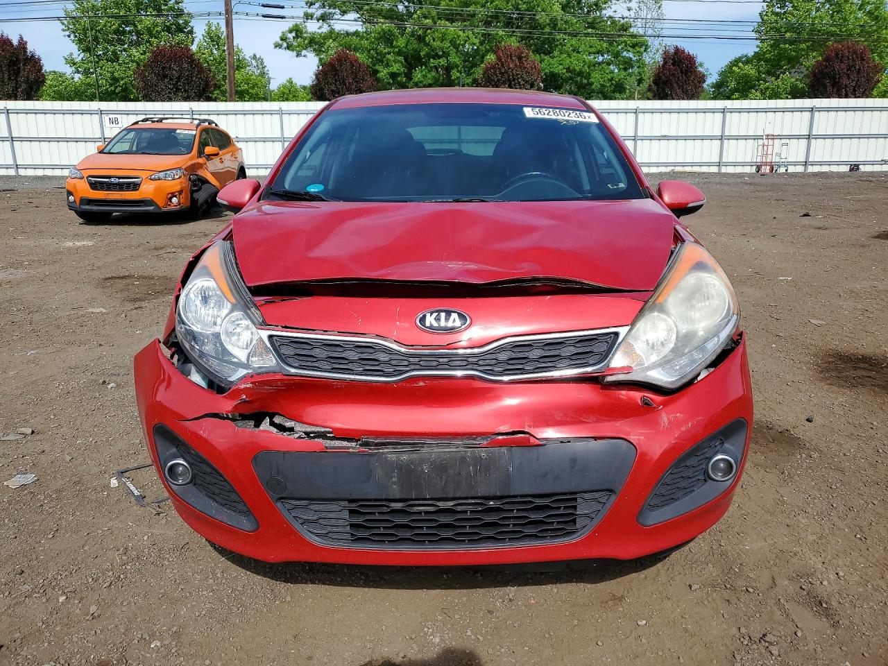 2015 Kia Rio 5-door Ex Red vin: KNADN5A39F6420982