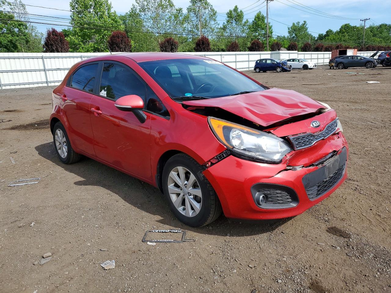 2015 Kia Rio 5-door Ex Red vin: KNADN5A39F6420982