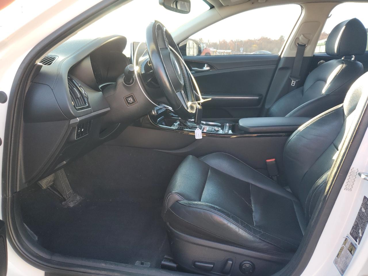 2018 Kia Stinger Premium White vin: KNAE25LA2J6032090