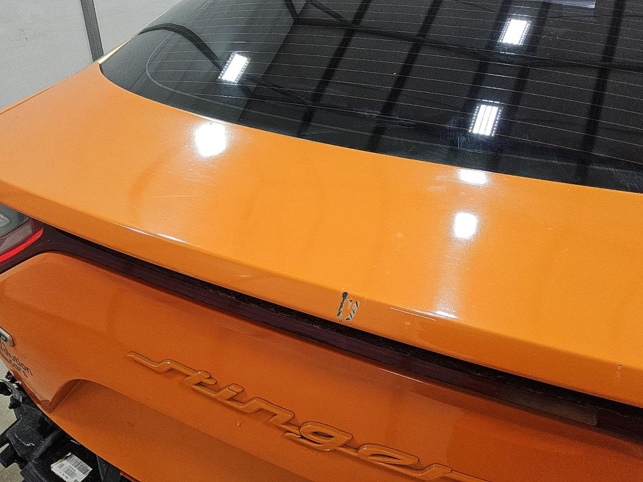 2019 Kia Stinger Gt Orange vin: KNAE35LC4K6069240 Damage: Deck Lid, Heavy Scratch, 1/2 To 1 Inch