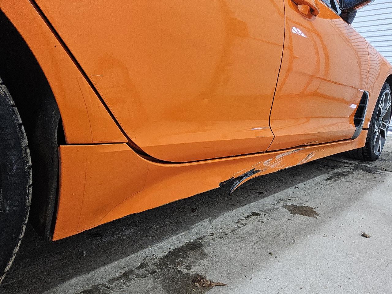 2019 Kia Stinger Gt Orange vin: KNAE35LC4K6069240 Damage: Right Rocker Panel Molding, Broken, Replacement Required