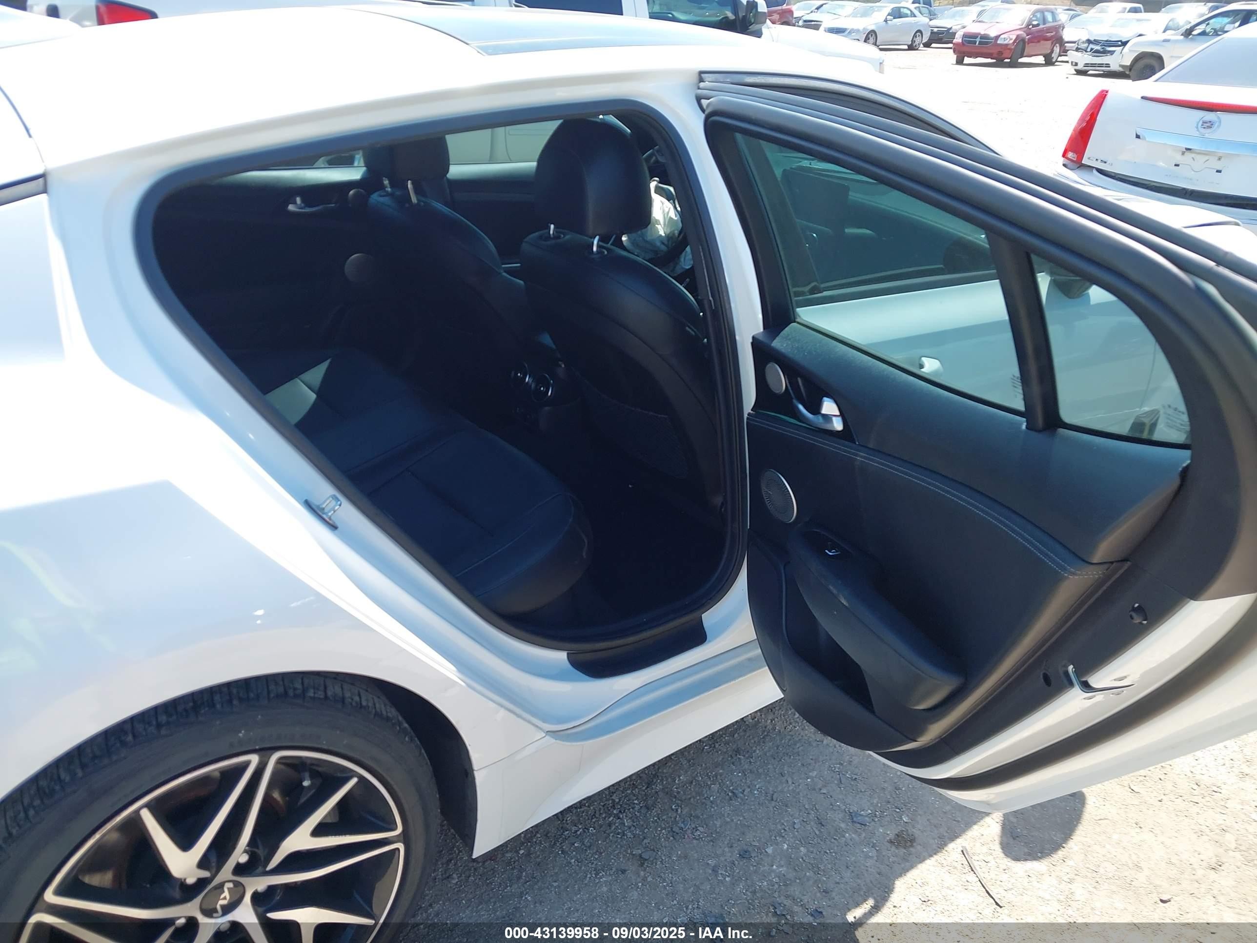 2023 Kia Stinger Gt-line White vin: KNAE35LD6P6131415