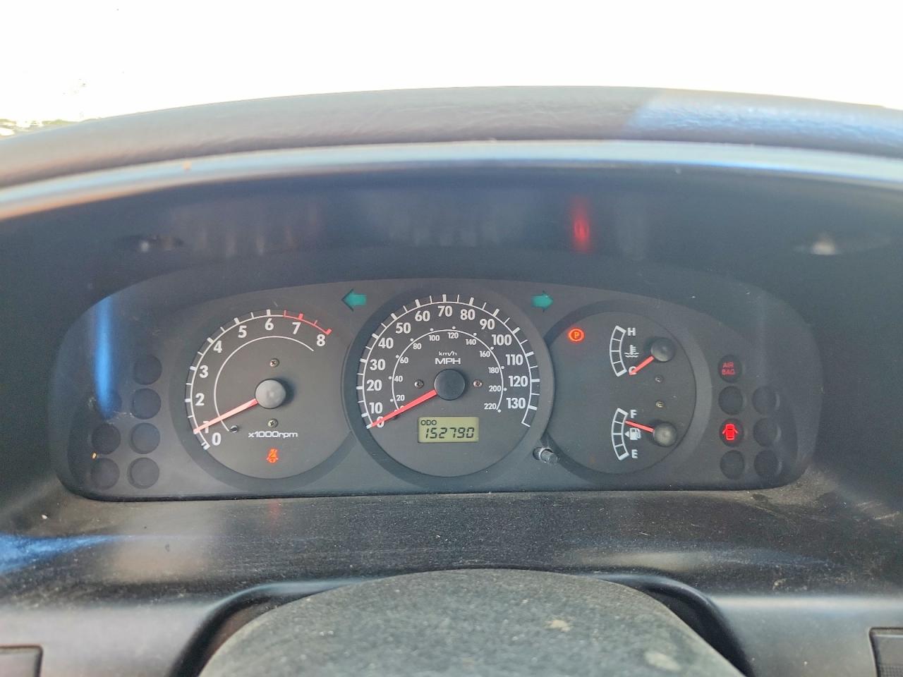 2004 Kia Spectra Base Burgundy vin: KNAFB121045303396