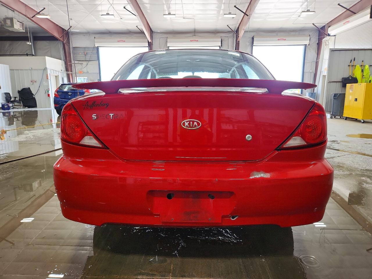 2004 Kia Spectra Base Red vin: KNAFB121545309971