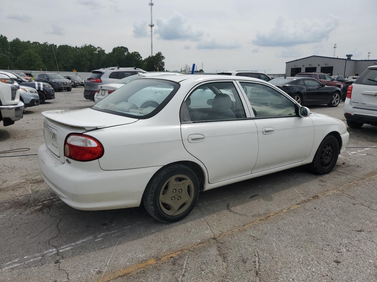 2001 Kia Sephia Base   White vin: KNAFB121615073133