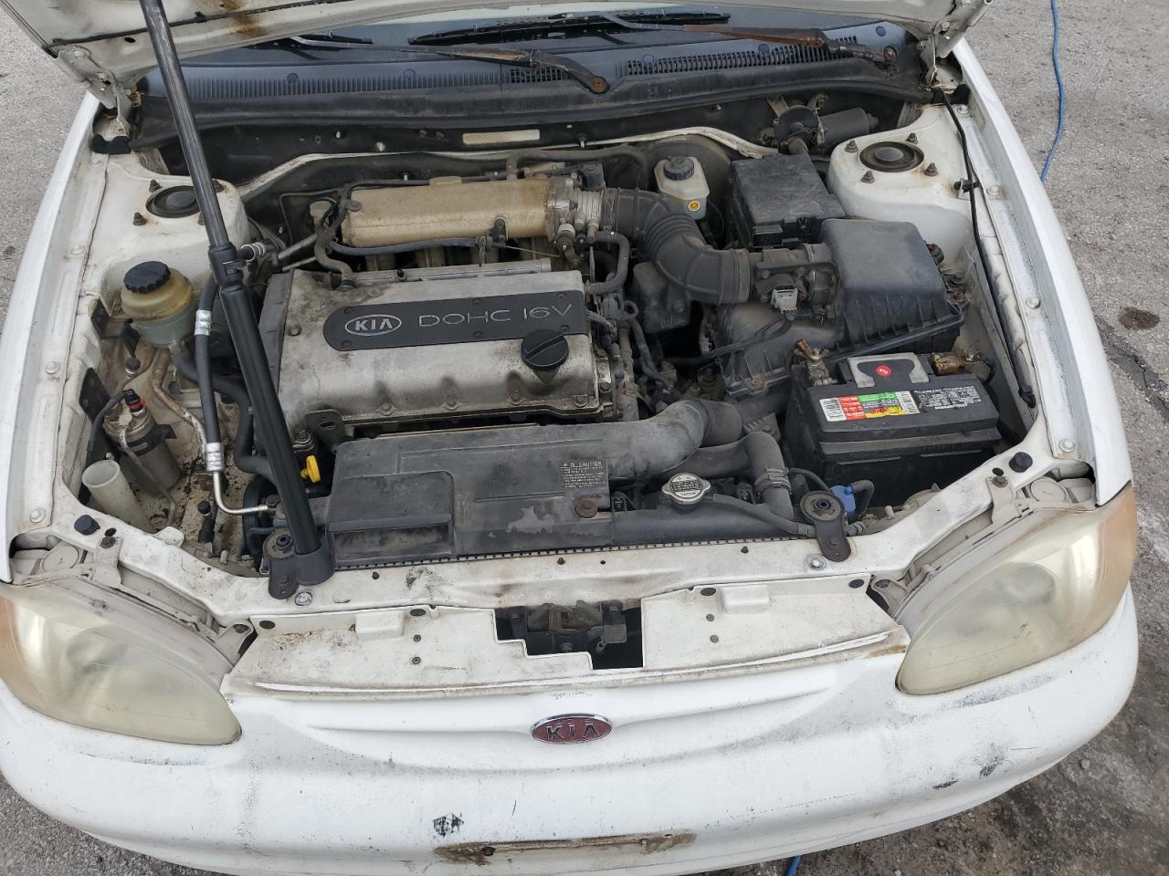 2001 Kia Sephia Base   White vin: KNAFB121615073133