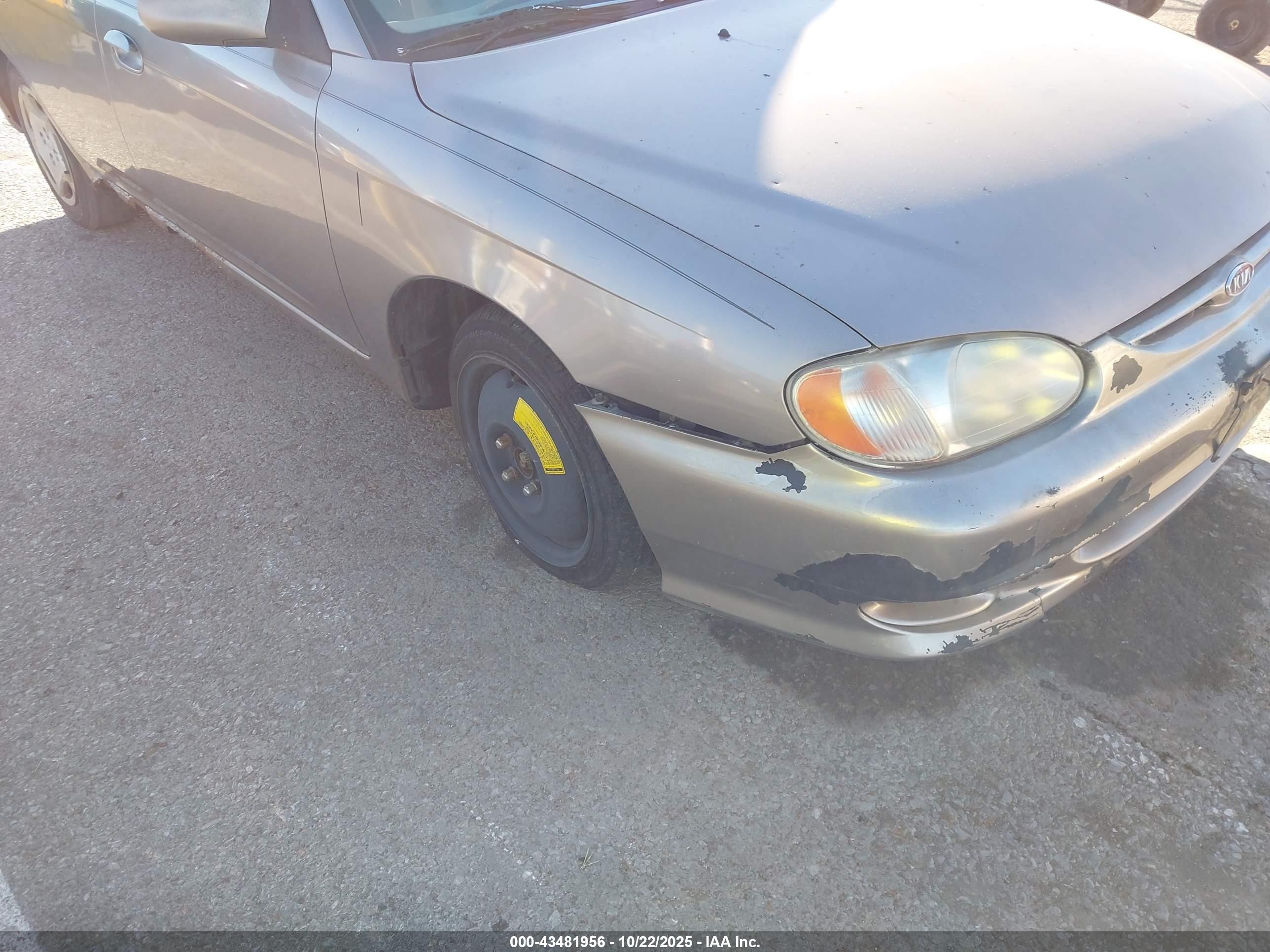 2001 Kia Sephia Ls Gray vin: KNAFB121715069673