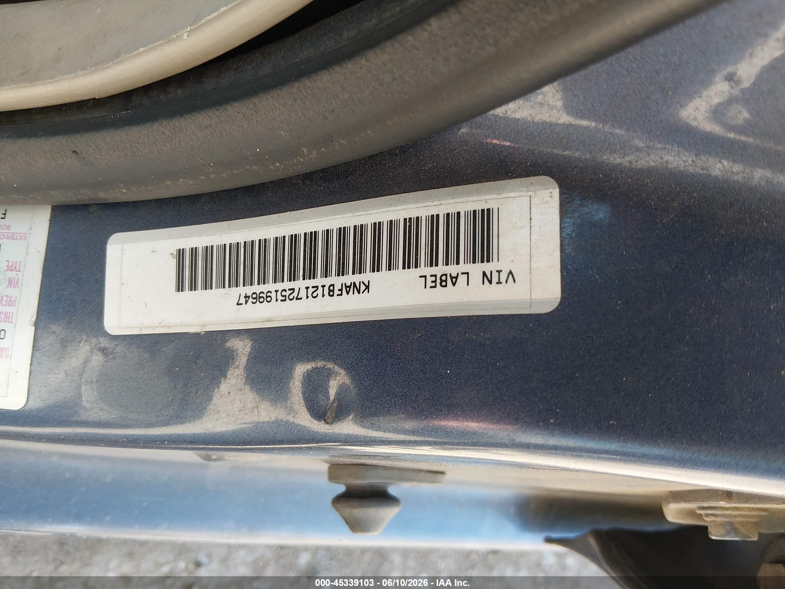 2002 Kia Spectra Ls Blue vin: KNAFB121725199647