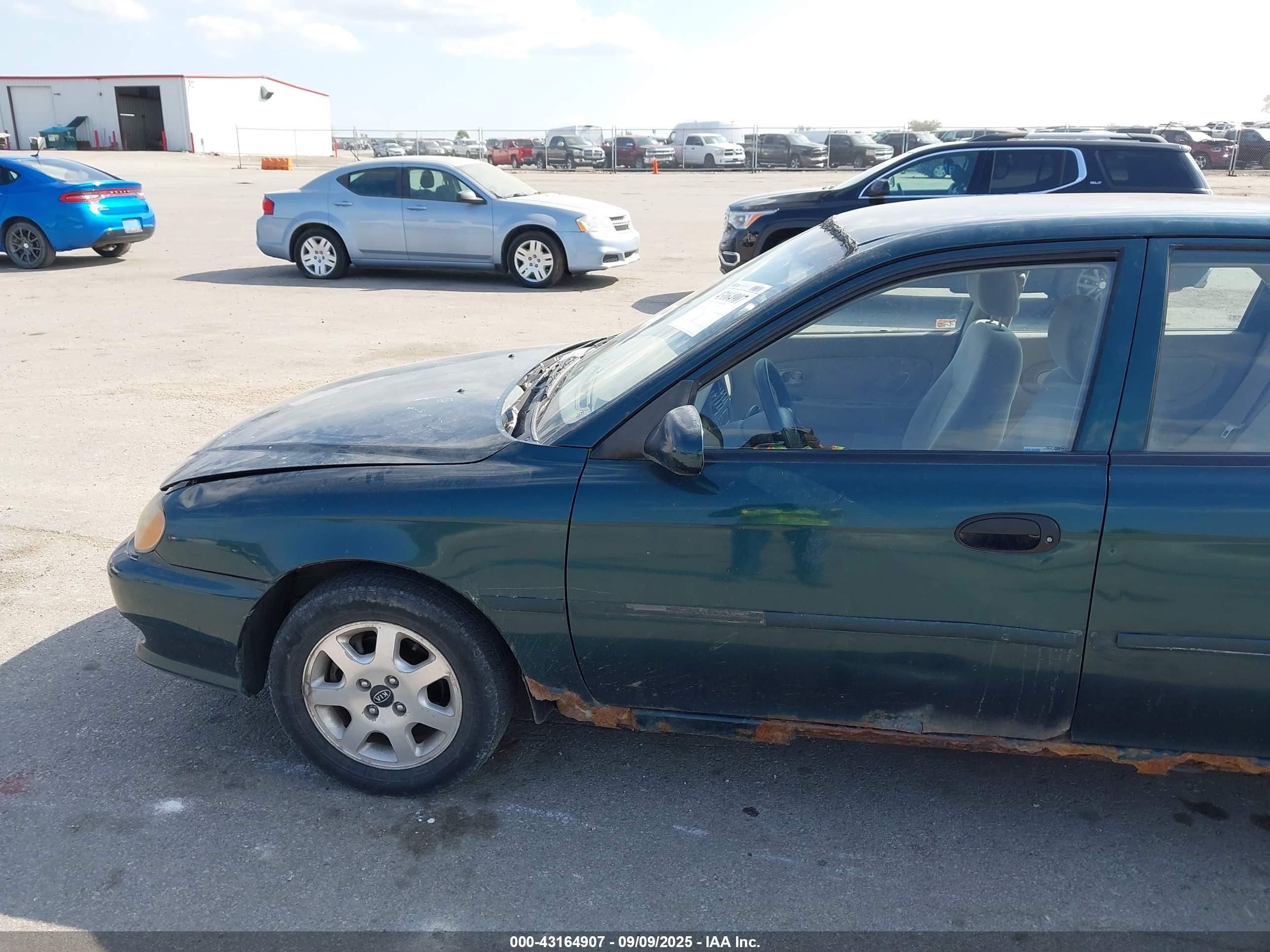 2001 Kia Sephia Ls Green vin: KNAFB121915040353