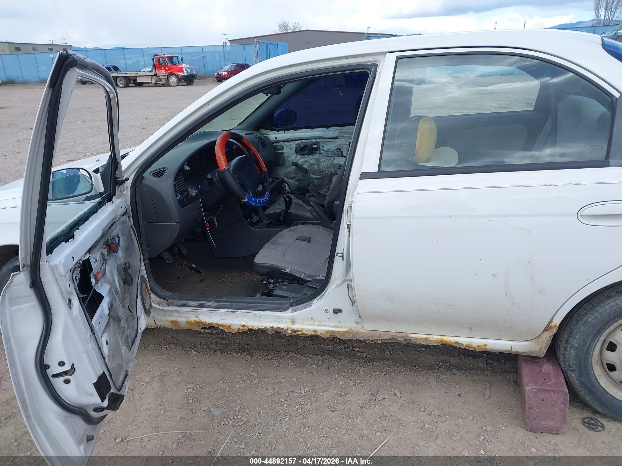 1999 Kia Sephia Ls White vin: KNAFB121XX5773598