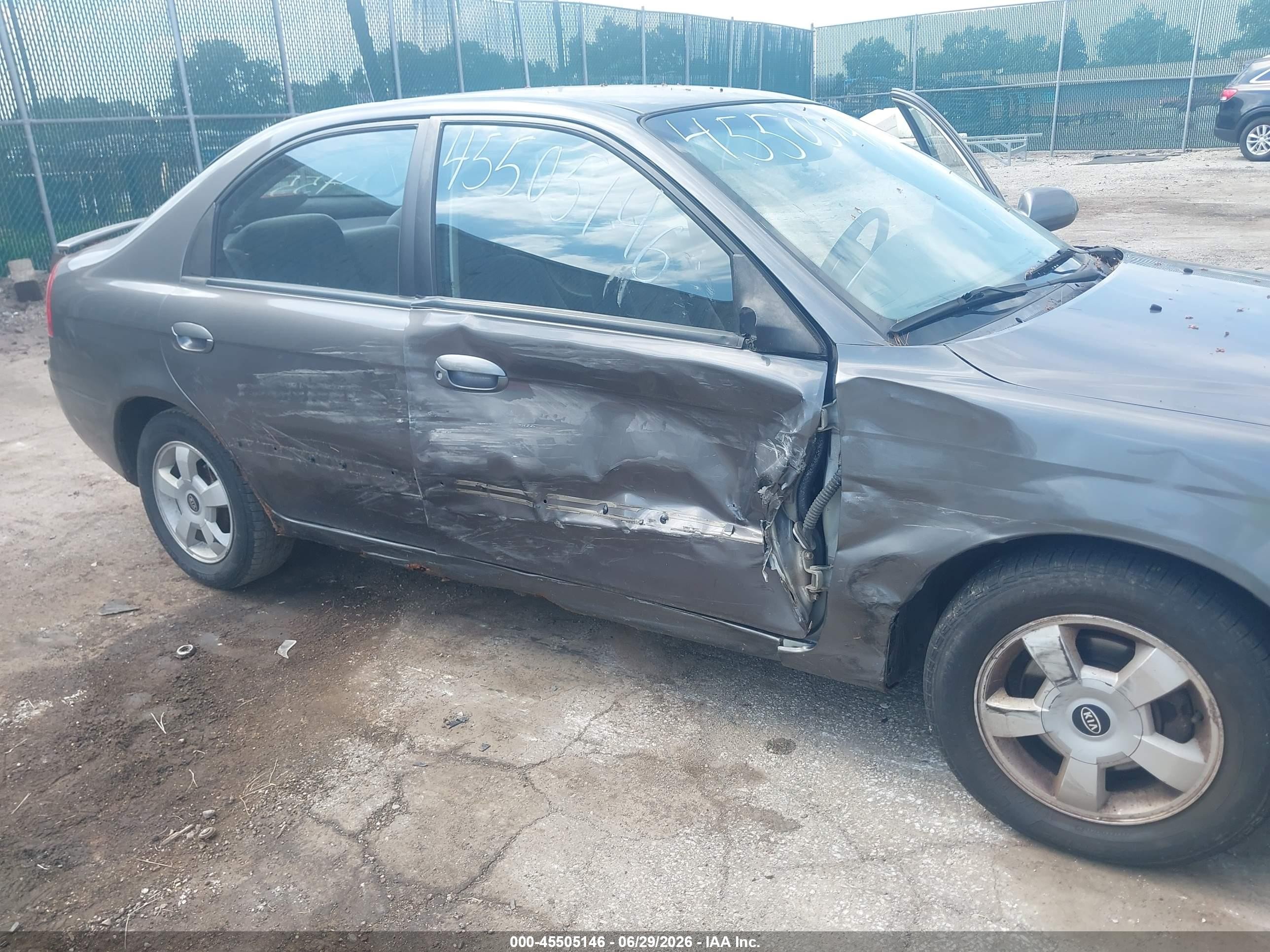 2003 Kia Spectra Gs/gsx Серый vin: KNAFB161635111456