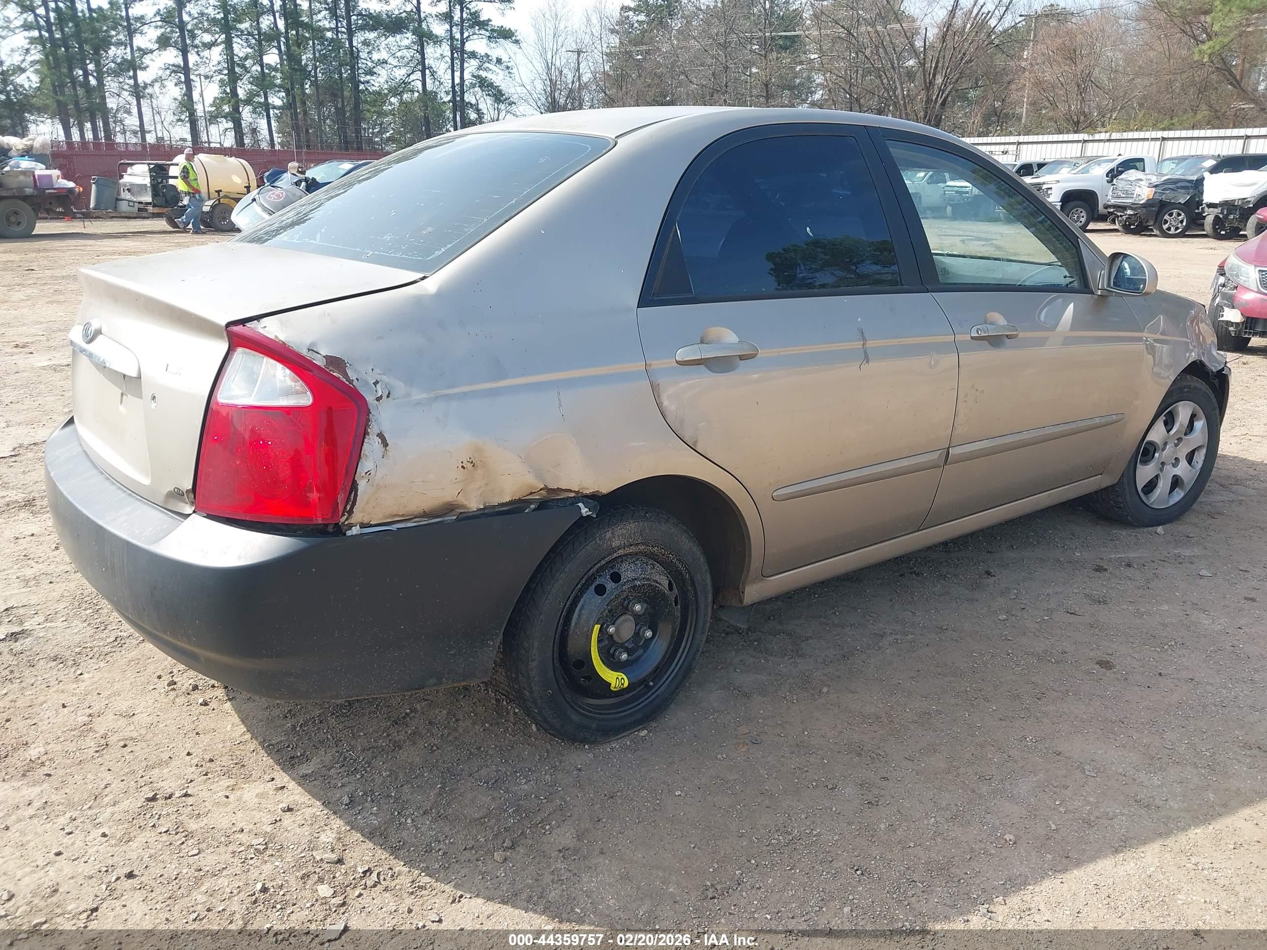2004 Kia Spectra Ex/lx Gold vin: KNAFE121045040480