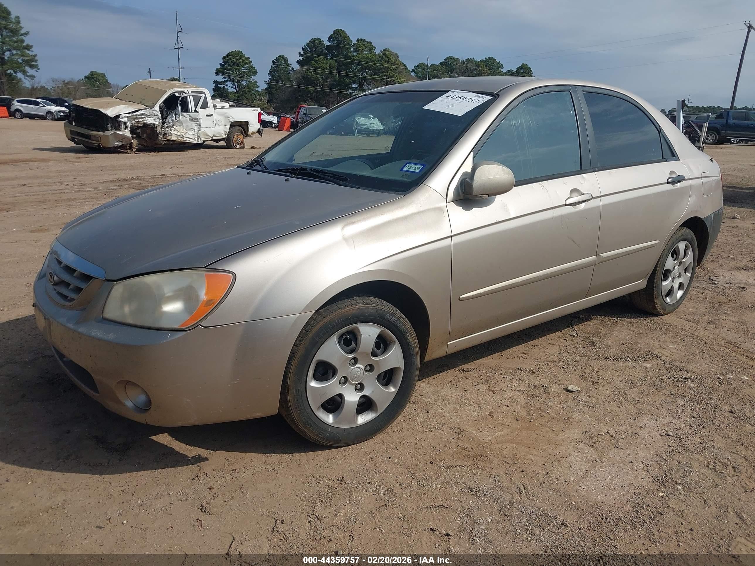 2004 Kia Spectra Ex/lx Gold vin: KNAFE121045040480