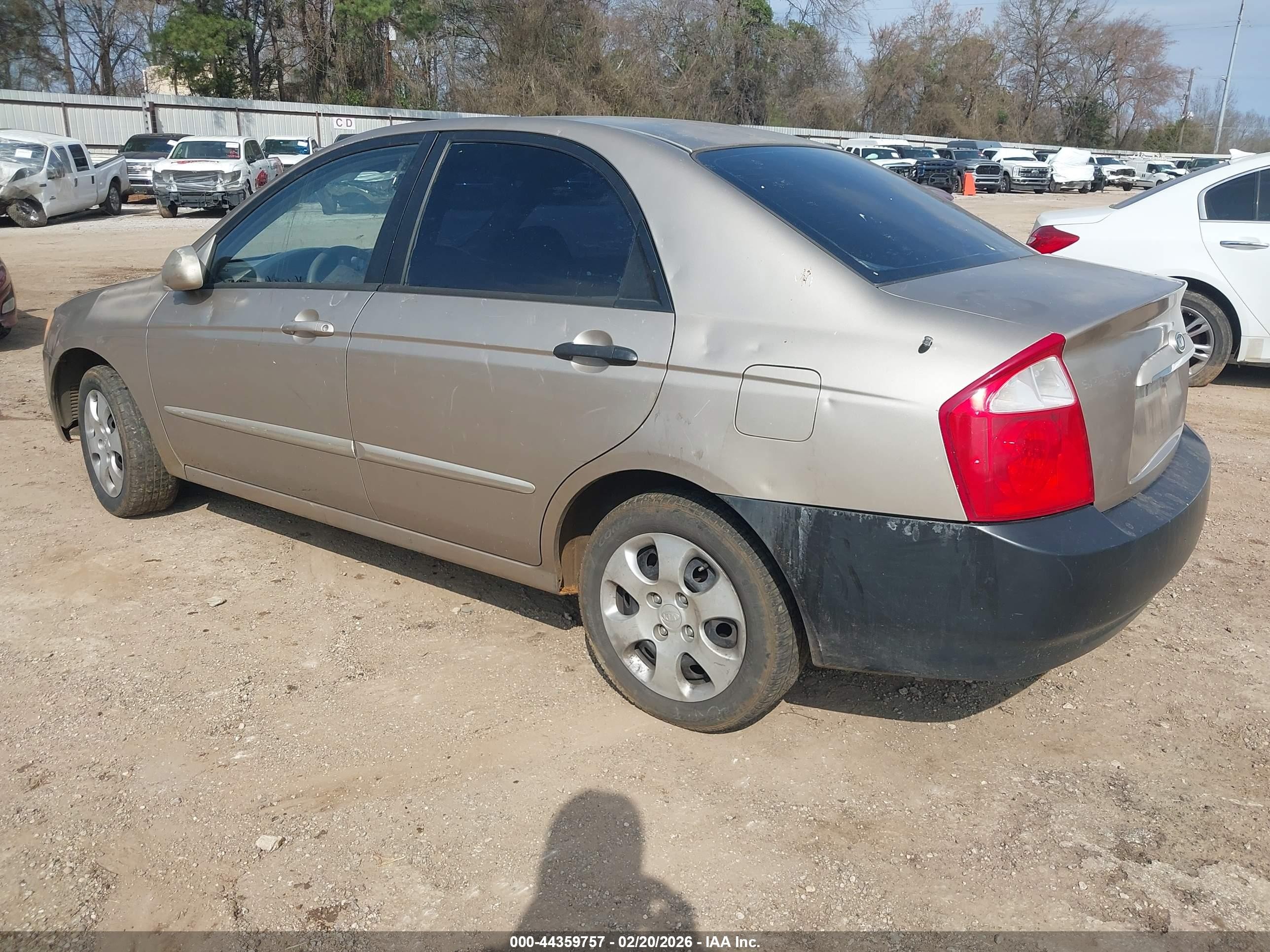 2004 Kia Spectra Ex/lx Gold vin: KNAFE121045040480