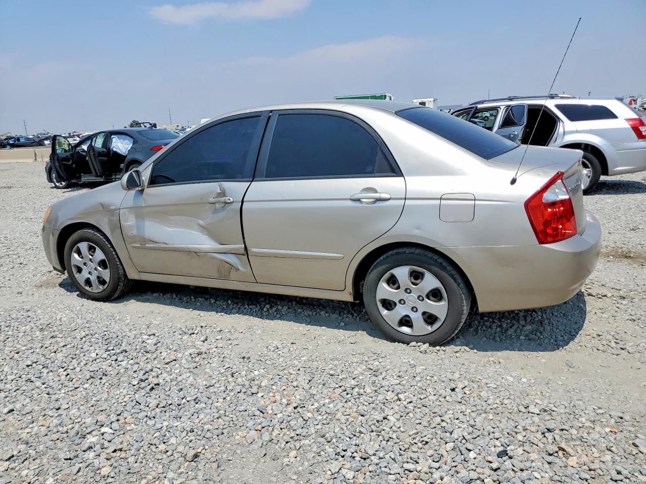 2006 Kia Spectra Ex Gold vin: KNAFE121065279255