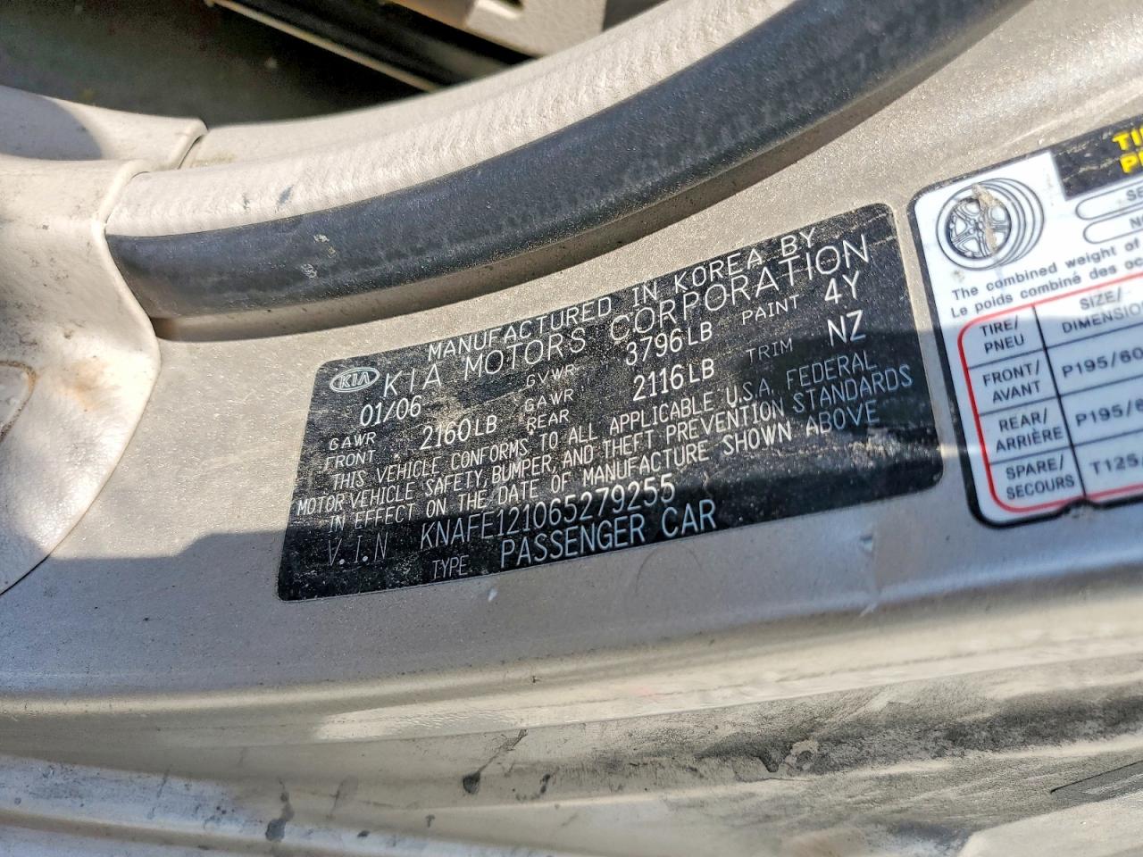 2006 Kia Spectra Ex Gold vin: KNAFE121065279255