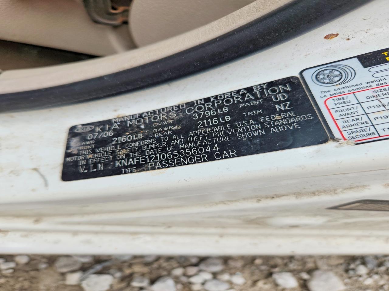 2006 Kia Spectra Ex White vin: KNAFE121065356044