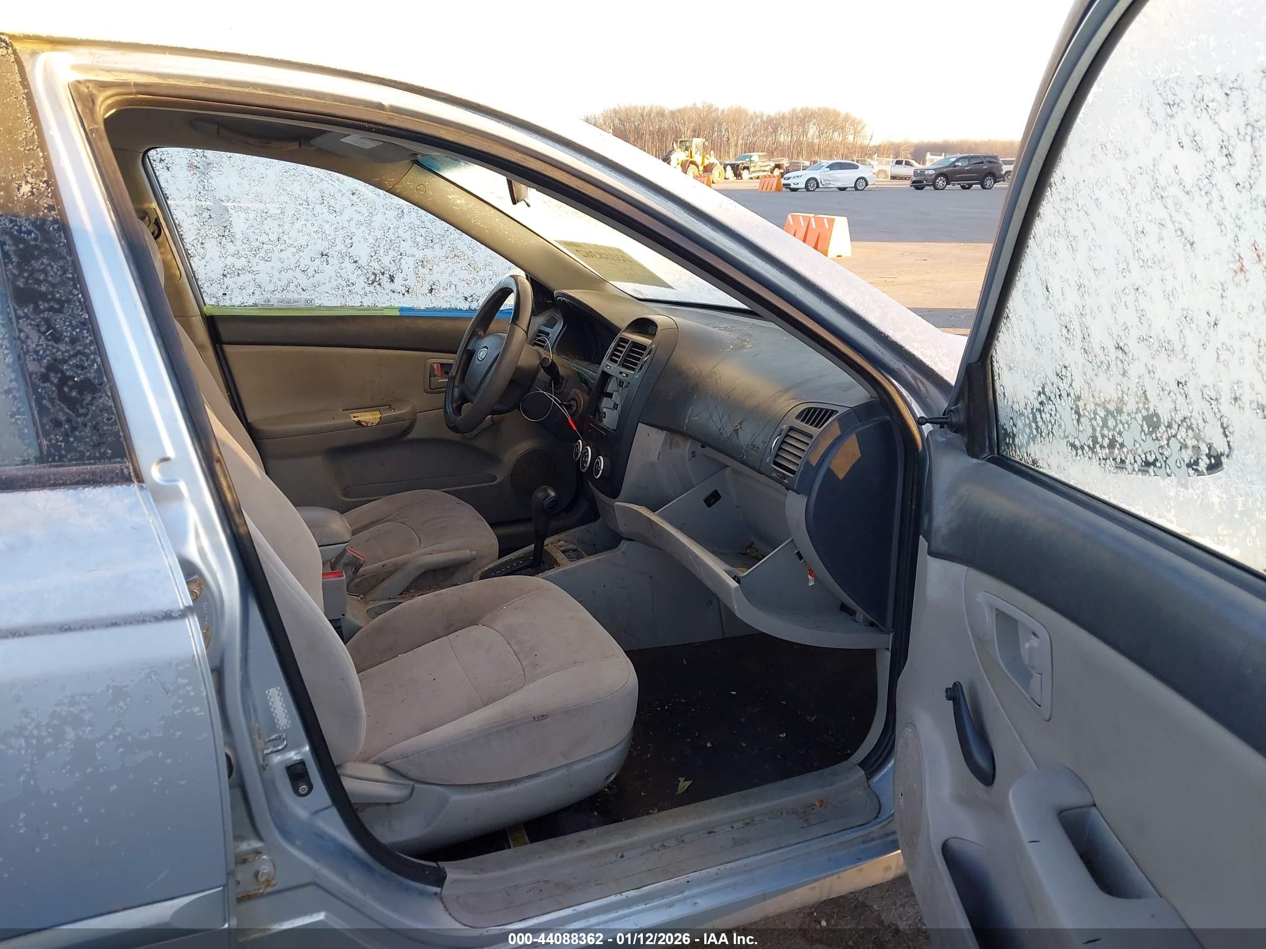 2008 Kia Spectra Lx Silver vin: KNAFE121085536143