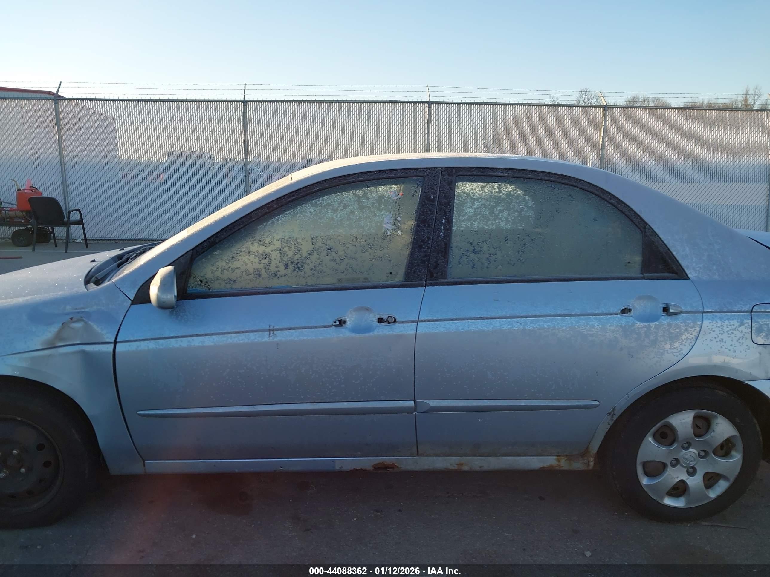 2008 Kia Spectra Lx Silver vin: KNAFE121085536143