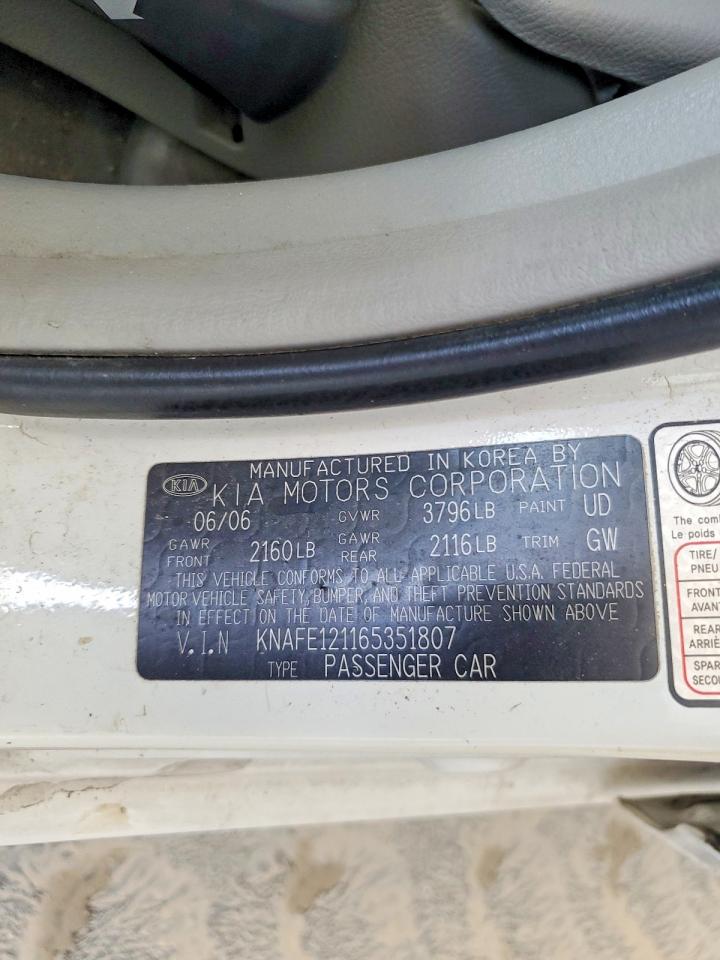 2006 Kia Spectra Ex White vin: KNAFE121165351807