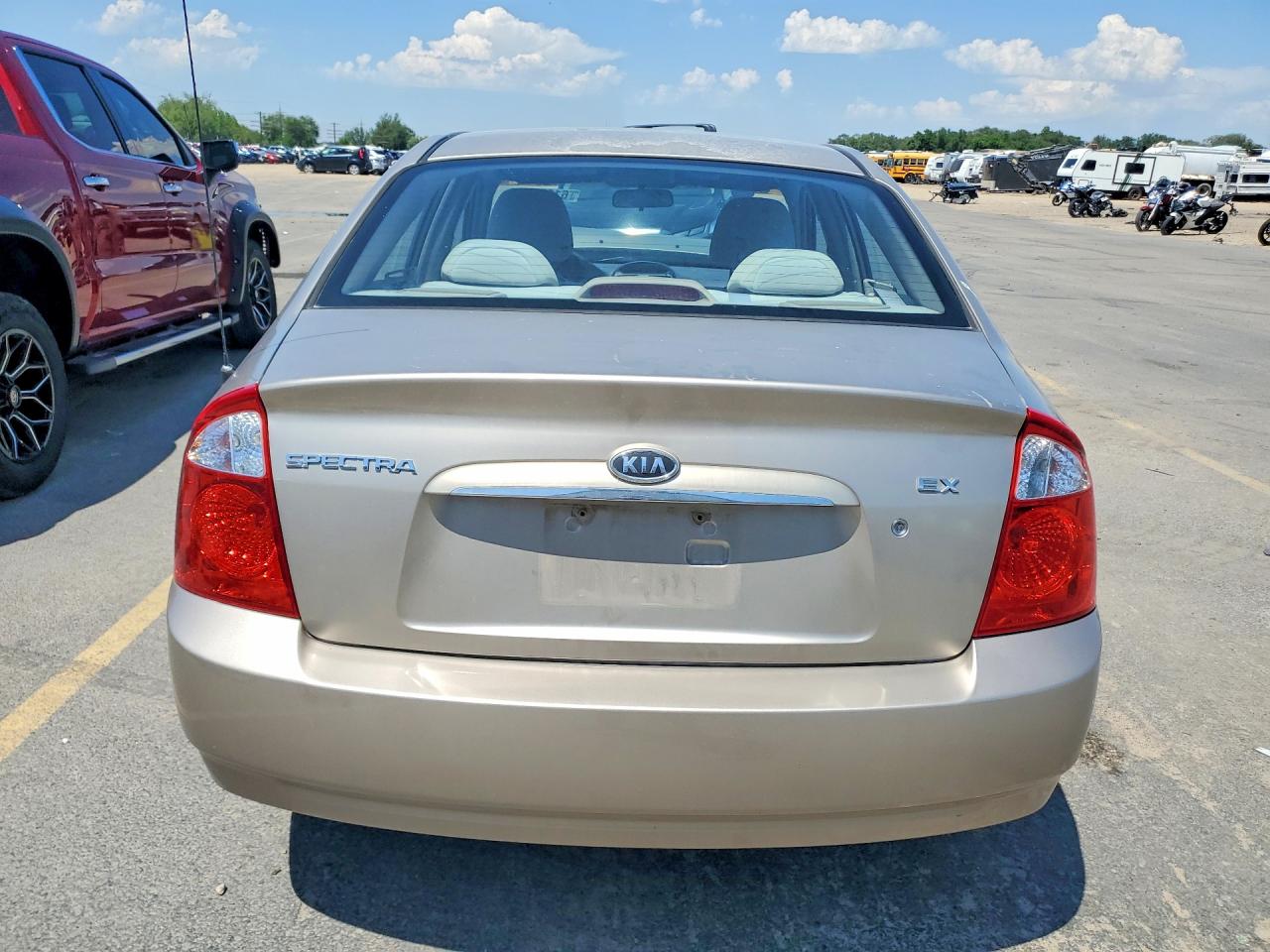 2006 Kia Spectra Ex Tan vin: KNAFE121165364539