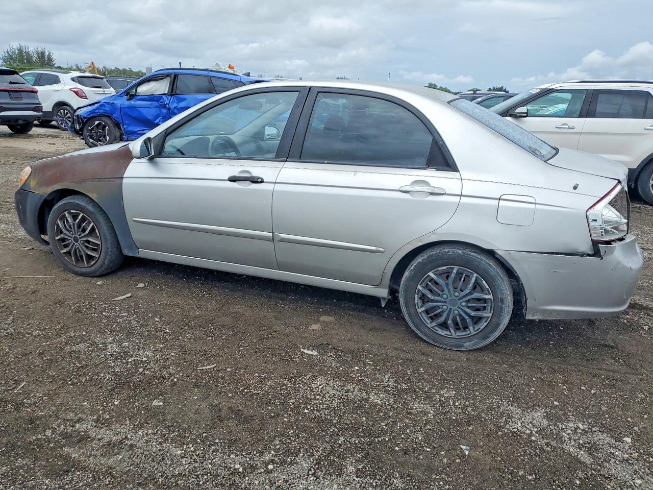 2008 Kia Spectra Lx Silver vin: KNAFE121185521151