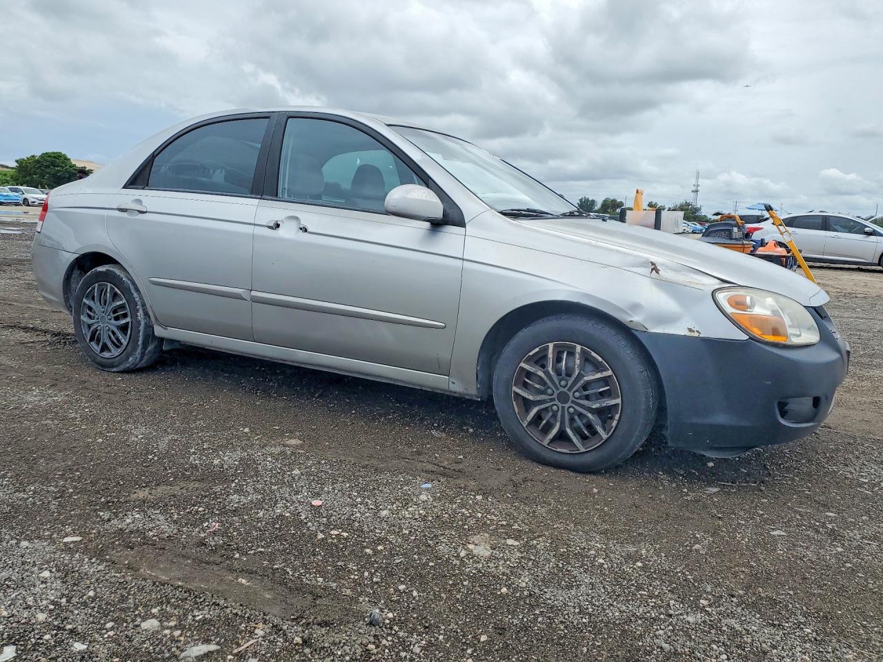 2008 Kia Spectra Lx Silver vin: KNAFE121185521151