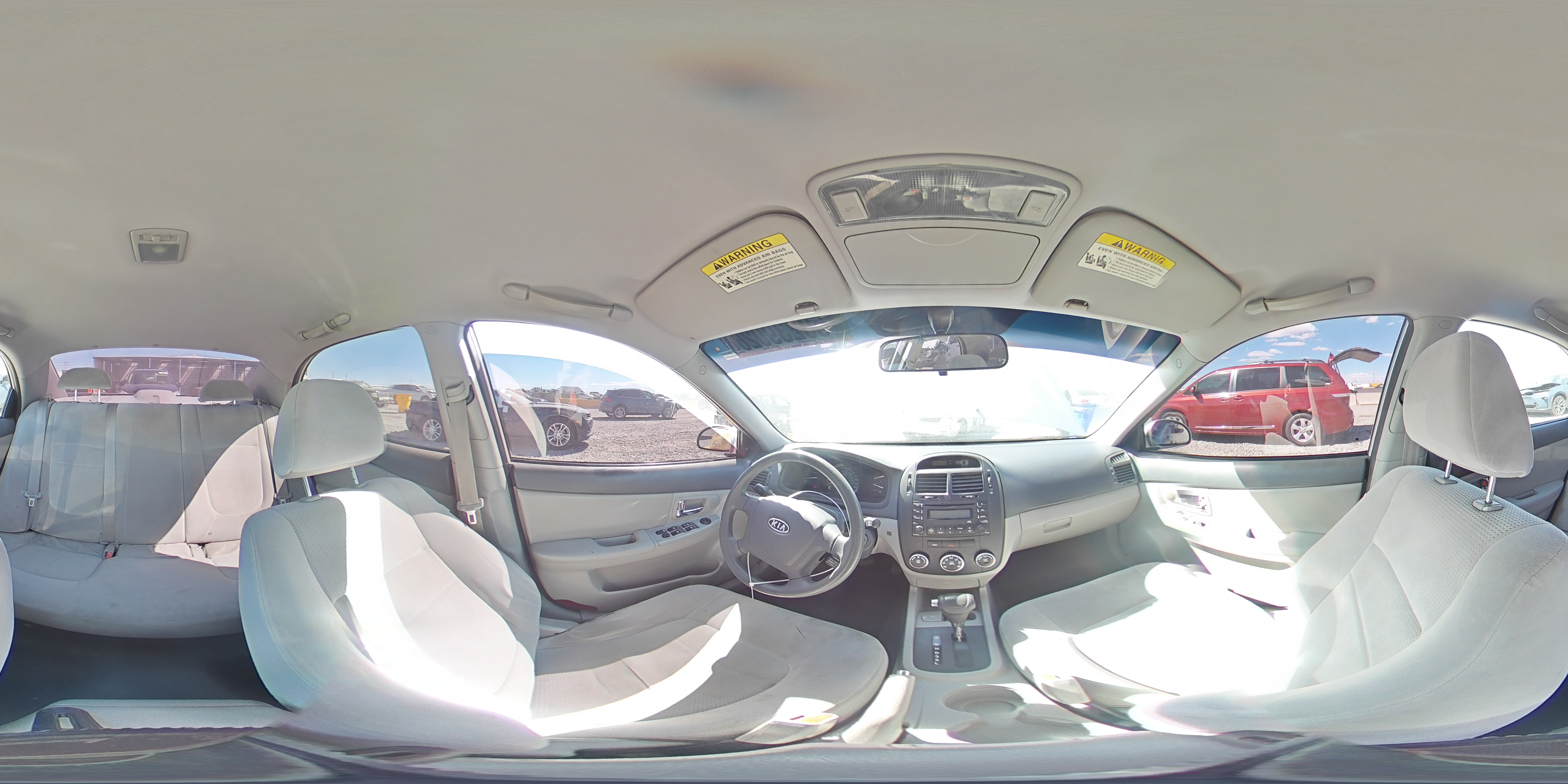 2008 Kia Spectra Silver vin: KNAFE121185554439