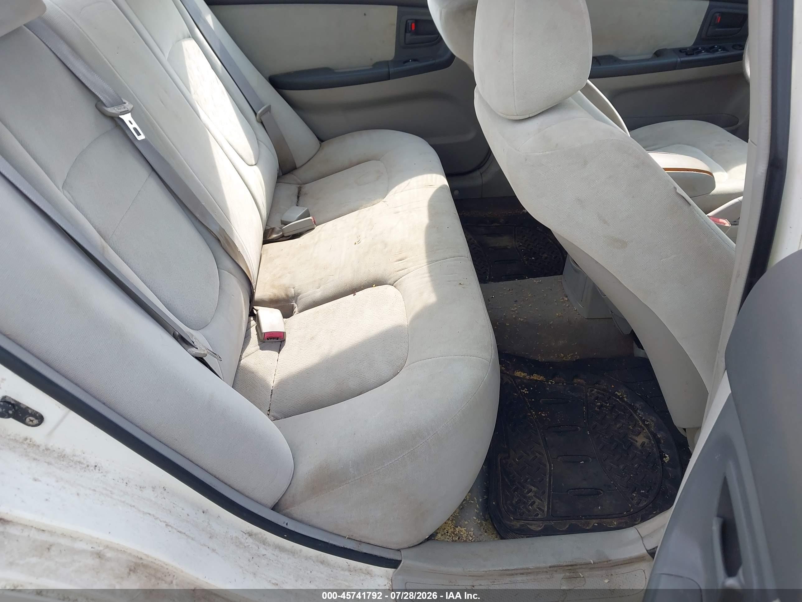2004 Kia Spectra Ex/lx White vin: KNAFE121245036768