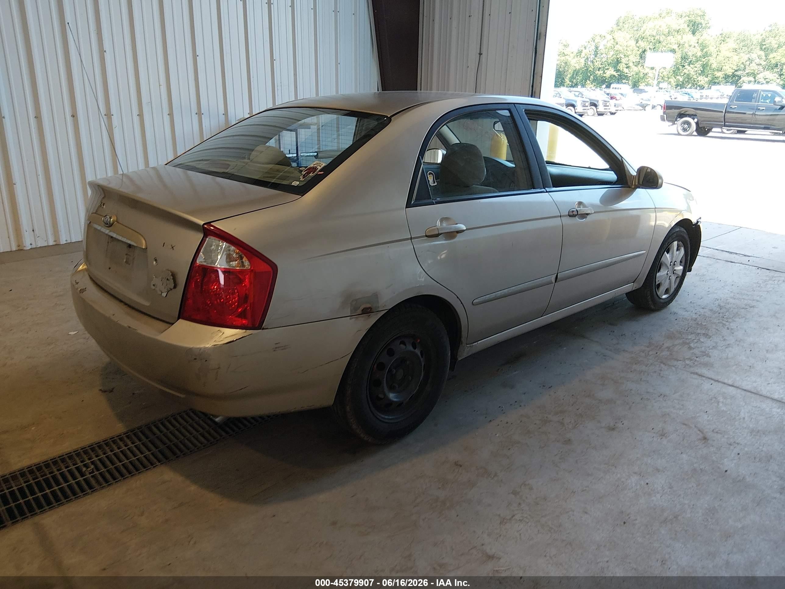 2006 Kia Spectra Ex/lx/sx Бежевый vin: KNAFE121265246516