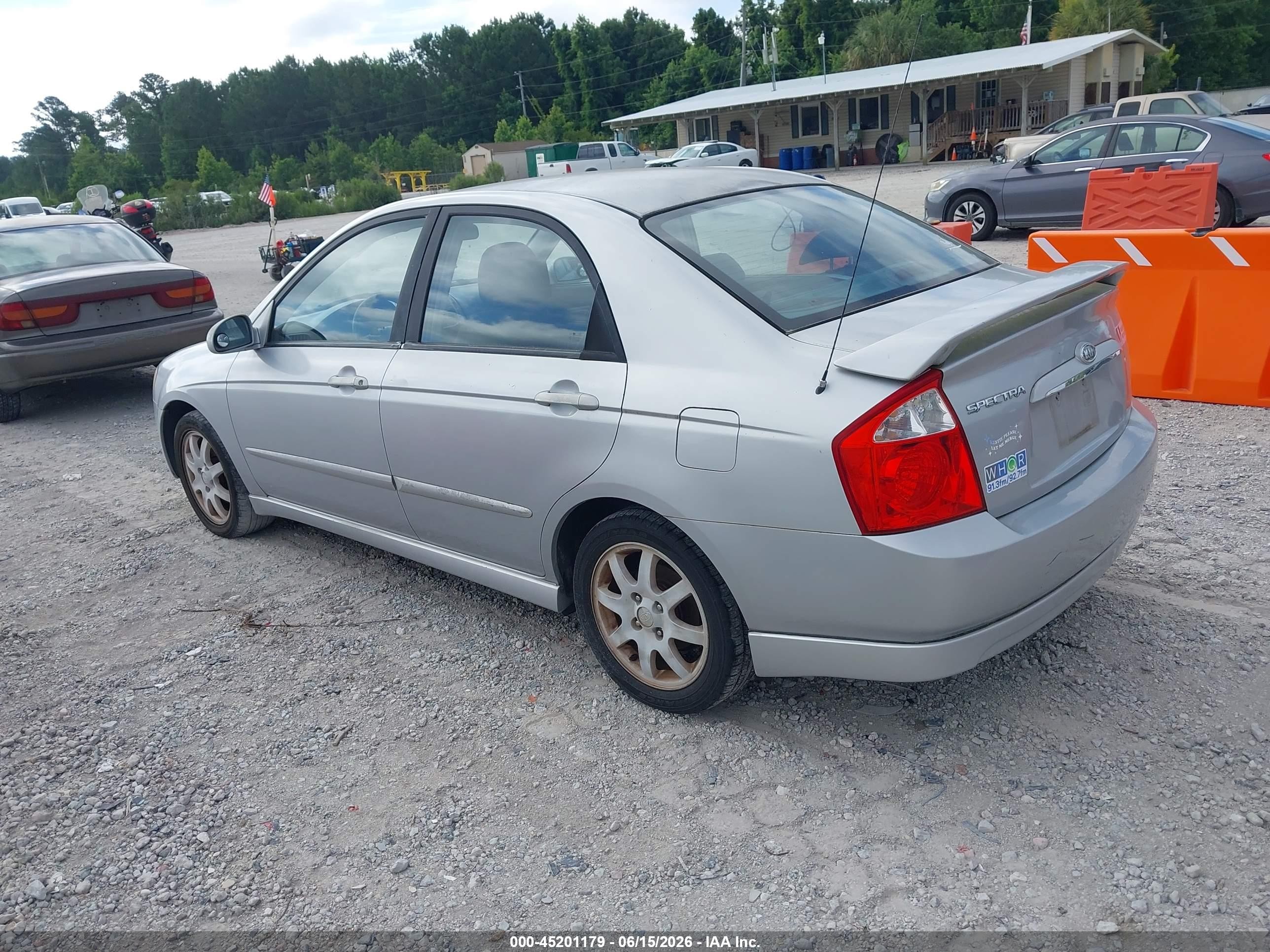 2006 Kia Spectra Ex/lx/sx Серебряный vin: KNAFE121265327564